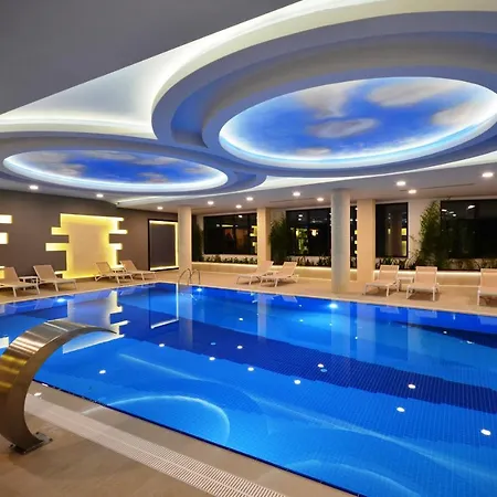 Konak Seaside Tower 45 דירה *